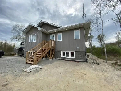 2 Beds, 1 Bath Apartment Image# 1