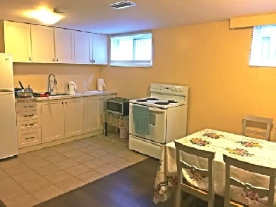 Finch/Yonge one bedroom with separate bathroom For Rent Image# 2