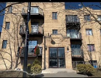 Grand 41/2 appartenebt style condo- Cartierville Image# 1
