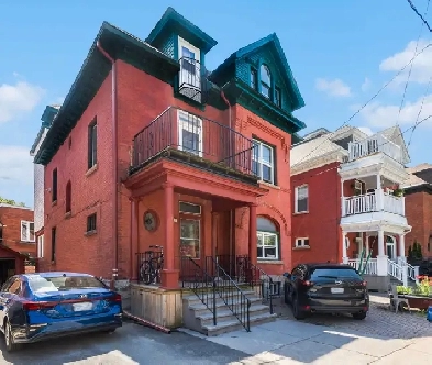 Triplex for sale - Golden Triangle - Ottawa Image# 2
