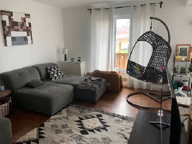 Maison de ville à louer- Dollard-des-Ormeaux Image# 1