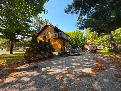 4 Season COTTAGE - Beautiful Corner Lot Image# 3
