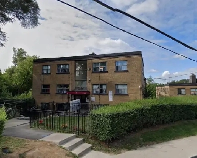 1-Bedroom Apartment for Rent at 79-81 Clearview Heights Image# 4