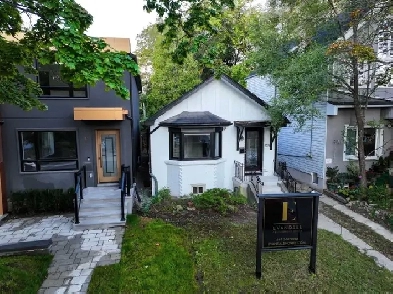 2 Bedroom Apartment in Midtown Steps to TTC, Parks, Shopping Image# 2