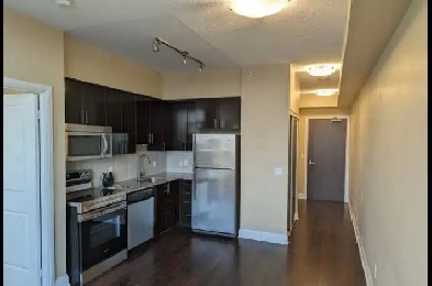 Lease: 1 BR 1WR Heat, Water, Locker, Parking Included Image# 1