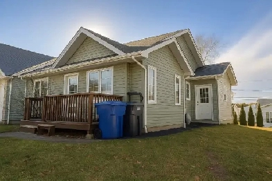 Semi-detached with rental/in-law unit! Image# 3