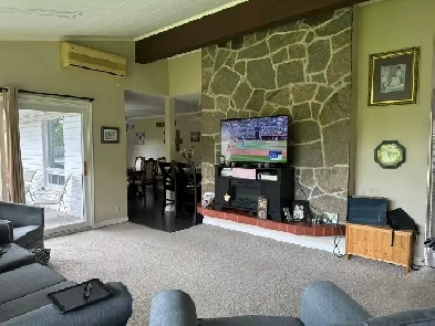 House for Rent in Bowmanville on Bowmanville Ave Image# 1