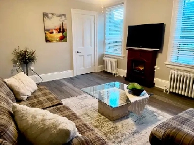3 Beds Apartment for Rent (1 Parking Free) Image# 9