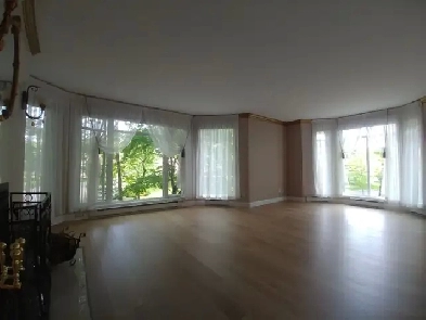 Beau condo 4 1/2 à louer avec stationnement intérieur Image# 5