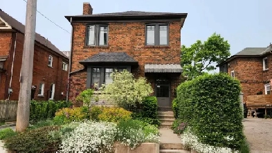 WOW! Reno’d Main Floor 1-Bdrm BLOOR WEST VILLAGE/HIGH PARK Image# 3