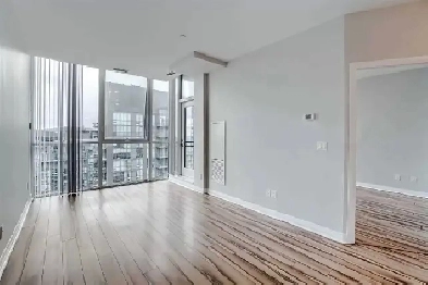 1 bedroom, 1 den condo central Mississauga with 1 parking spot Image# 1