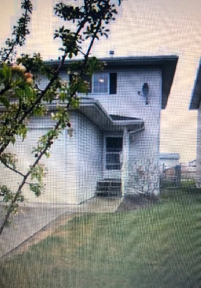 3 bdrm duplex with garage Image# 1