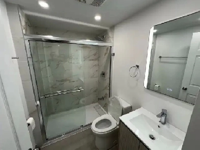 A beautiful and new 2.5 in the NDG neighbourhood available July1 Image# 7
