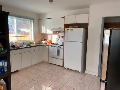 Close downtown centre st NW bus 3 301 300 one all included room Image# 7