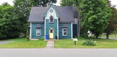 Apartment available immediately in downtown Woodstock Image# 1