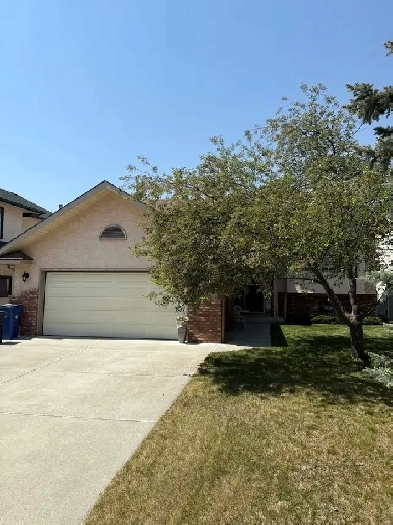 153 Riverview Circle, Cochrane AB Image# 2
