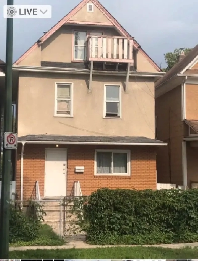 West End - 7 unit licensed income property. Image# 10
