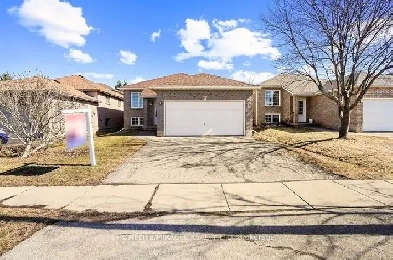 Stunning 3 2 Bedroom Detached Home With Fin Bsmt In Brantford Image# 9
