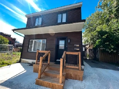 Charming 1-Bed in Montreal | Balcony, A/C, Furnished, Transit Ne Image# 7