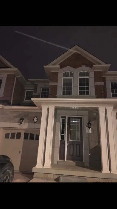 3 Beds 2.5 Baths - Townhouse Image# 1