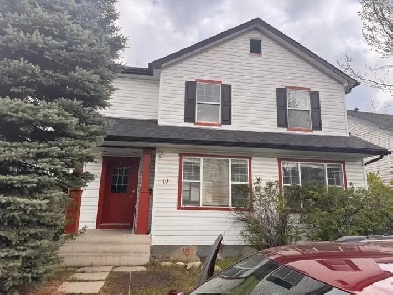 Whole house for rent including 4 bedrooms, 3.5 baths, 2 kitchens Image# 4