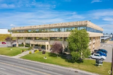 Office space for rent in Professional building at just 399 CAD Image# 3