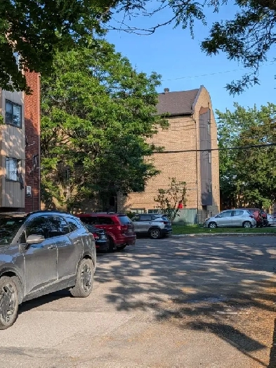Parking Spot - RDP - Stationnement Image# 2