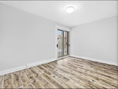 Condo 2 chambres disponible! Image# 9