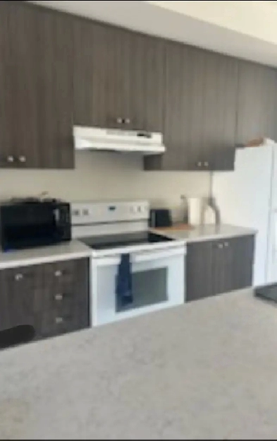 Wasaga Beach Room available for immediate occupancy ! Image# 2