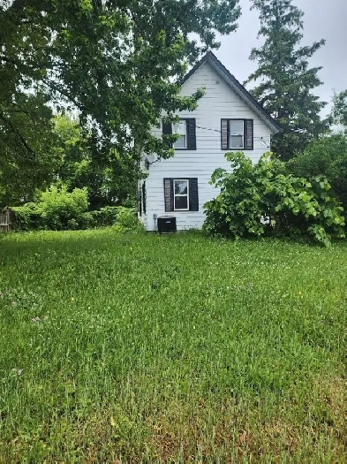 4 bedroom house in Pembroke Image# 2