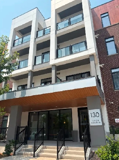 BEAUTIFUL 2 BED 2 BATH CONDO TORONTO/YORKDALE Image# 5