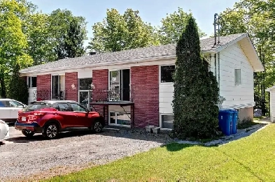 Beau grand 4 1/2 à louer à L'Ange-Gardien, QC Image# 2