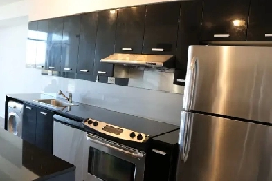 Penthouse Living 1 bedroom 1 bath at Leslie and Sheppard Image# 13