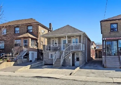 Wow! Detached Raised Bungalow w/ Sep Entry – Under $850K Image# 8