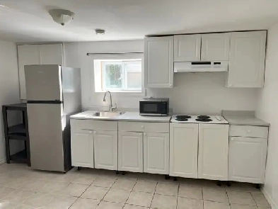 One Bedroom Basement Apartment Available (Yonge and Steeles) Image# 1