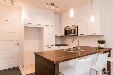 Vivez votre luxe – Condo haut de gamme avec balcon vitré et stat Image# 7