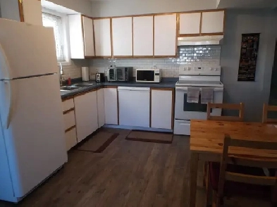 All Inclusive, Fully Furnished Luxury Apartment in Niagara Falls Image# 4