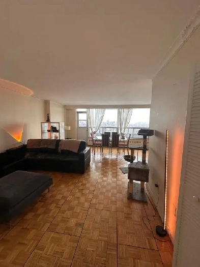 Private Room for Rent – $1000/month – Sheppard & Bathurst Image# 2