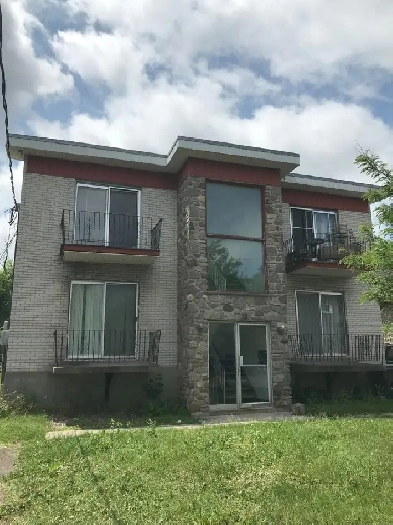 4 1/2 a louer L’Ile Bizard  $1450 Image# 1