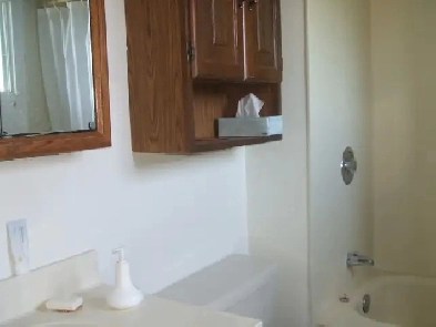 Room Rental Beautiful Moony's Bay Area Ottawa ON All Inclusive Image# 2