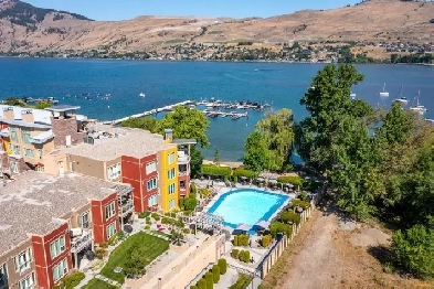 Luxury 4 Bed/4 Bath Lakefront Home – Fully Furnished - Boat lift Image# 1