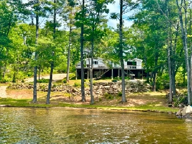 Kasshabog Lake 3 bdr cottage, Half Acre Lot on water Image# 3