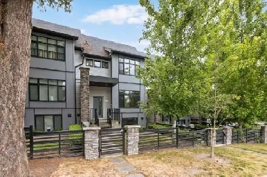 Smart Investment & Perfect First Home! Image# 1