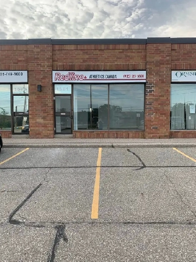 Warehouse Office 1800sqft drive in door Dixie/401 10 parking Image# 1