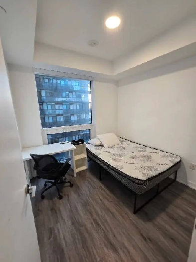 Room with Private Bathroom for Rent Image# 6