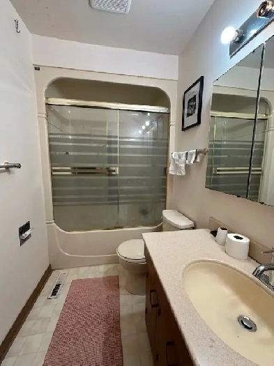 Master bedroom for student rent