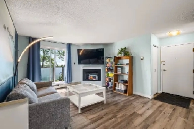 Fantastic Ground Floor Condo with private covered deck across fr Image# 3
