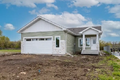 New Build Home on the Lake! Image# 7