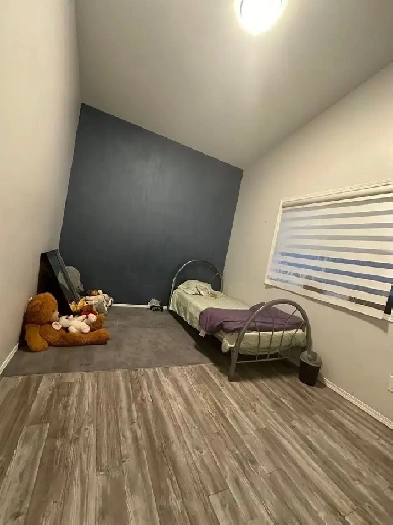Shared bedroom available for girls Image# 3