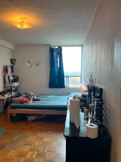 $850July01Birchmount/Sheppard FurnishedHighriseFEMALES Image# 1
